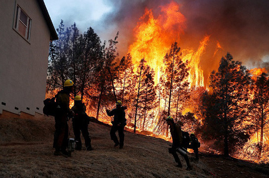 Число жертв лесных пожаров в Калифорнии превысило 30