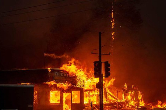 Число погибших из-за лесных пожаров в Калифорнии возросло до 63