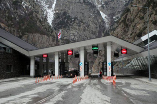 Stepantsminda-Lars highway open only for passenger transporting vehicles