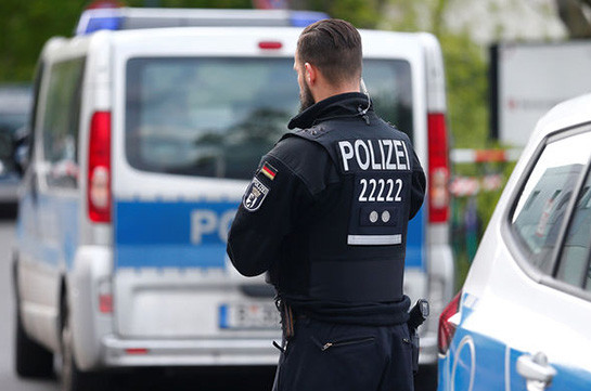 В Германии мужчина захватил заложника на заправке