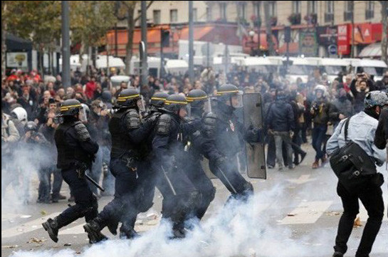 Փարիզում ոստիկանությունը ցուցարարների դեմ արցունքաբեր գազ է կիրառել