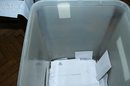 В Армении начались внеочередные парламентские выборы