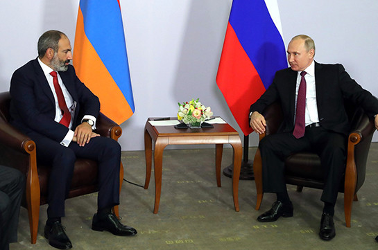 Armenia’s acting PM, Russia’s president discuss gas price in St. Petersburg