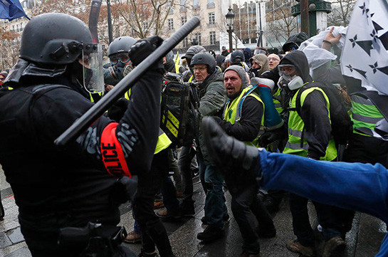 Ֆրանսիայում ցույցերի պատճառով սկսվել է մոտ 70 հազար ոստիկանի ապակենտրոնացում