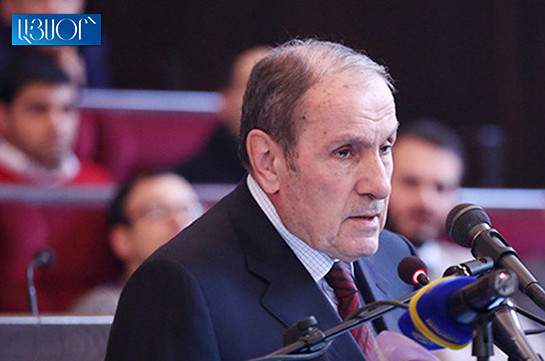Первый президент Армении Левон Тер-Петросян отказался от помощи адвоката