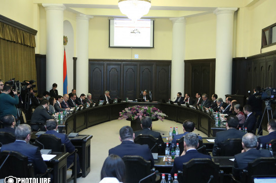 Armenian society perceives government’s economic revolution formula: PM