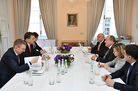 Հայաստանը և Լատվիան կարող են միմյանց օգնել և միմյանցից սովորել. նախագահ Սարգսյանը հանդիպել է Լատվիայի նախագահի հետ
