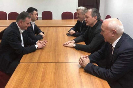 Armenian Republican party members meet with Russian State Duma delegation