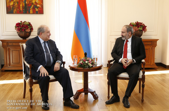 Нам есть о чем поговорить – президент Армении провел встречу с Николом Пашиняном