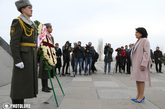 Саломе Зурабишвили посетила мемориальный комплекс «Цицернакаберд»