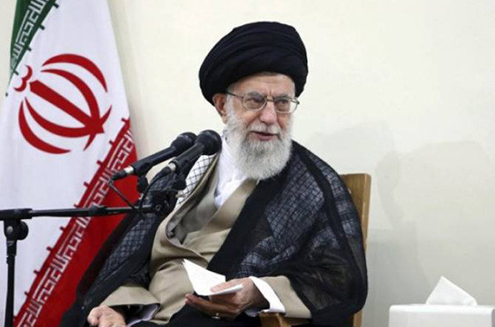 Духовный лидер Ирана призвал развивать экономику в условиях санкций