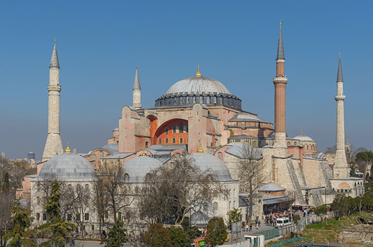 Эрдоган предложил сменить статус собора Святой Софии на мечеть для бесплатного входа