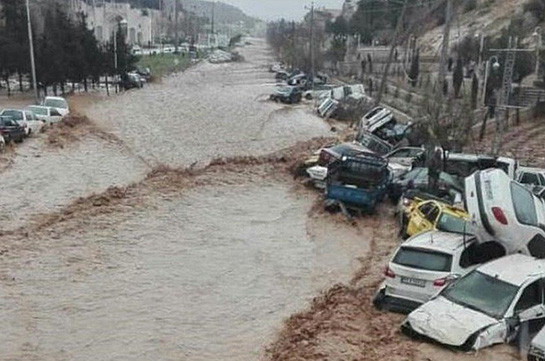 Flash floods kill at least 19 in southern Iran