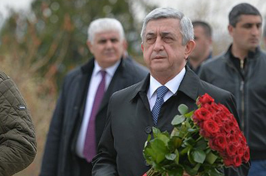 Republican party led by Serzh Sargsyan commemorates victims of April 2016 war