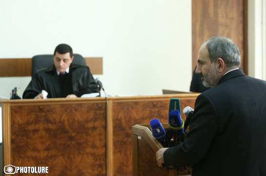 Не помню, как сдал оружие в полицию – Никол Пашинян дает в суде свидетельские показания