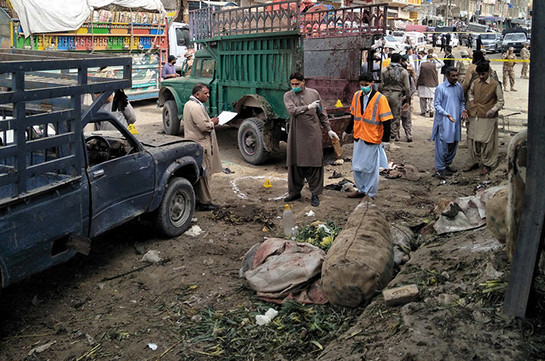 Один человек погиб и восемь пострадали в результате взрыва в Пакистане