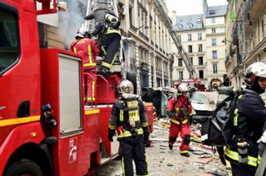 В жилом здании на севере Парижа произошел взрыв