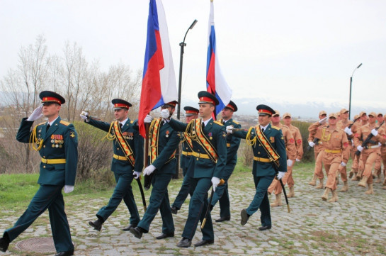 Военнослужащие ЮВО и Минобороны Армении начали подготовку к военному параду в честь 74-ой годовщины Дня Победы