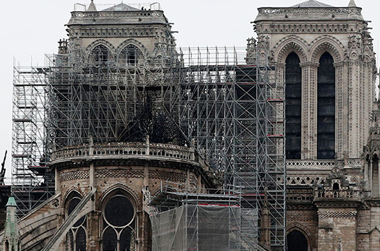 Собору Парижской Богоматери выделят десять миллионов евро экстренной помощи