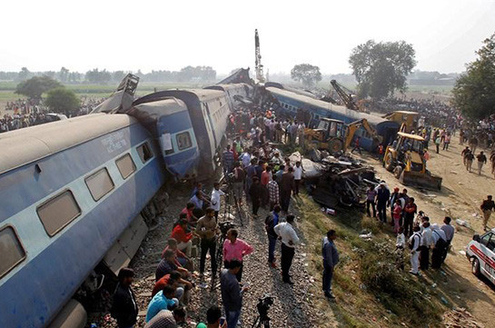 Հնդկաստանում գնացքը ռելսերից դուրս է եկել, 13 մարդ տուժել է