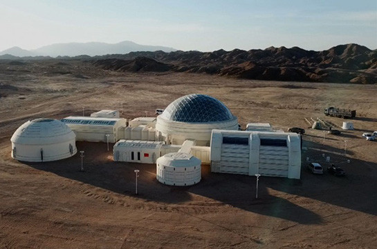 Марсианская база в китайской пустыне