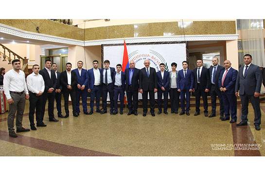 Президент НКР встретился с победителями и призерами первенства Европы по самбо
