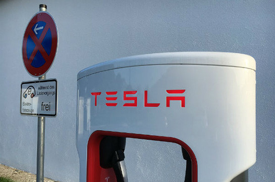 Tesla-ն առաջին եռամսյակում կրել է 702 միլիոն դոլարի կորուստ