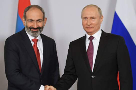 Пашинян поздравил Путина по случаю Дня Победы и Мира