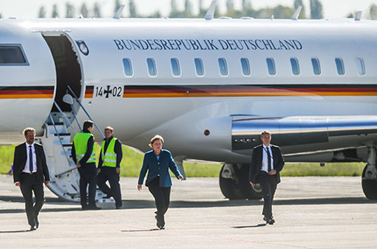 Меркель вновь осталась без самолета