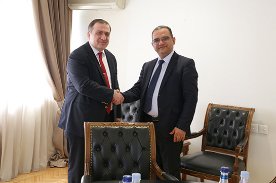 Armenia’s Minister Khachatryan, Georgian Ambassador discuss opportunities of boosting economic cooperation