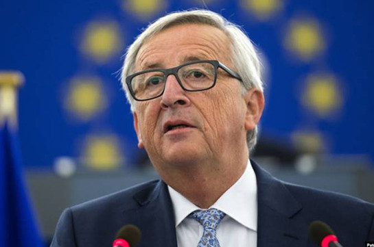 Юнкер заявил, что Греция стала членом еврозоны из-за фальсификации статистики