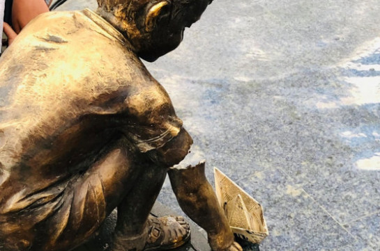Կոտրել են Երևանի 2800-ամյակի այգու արձաններից մեկը