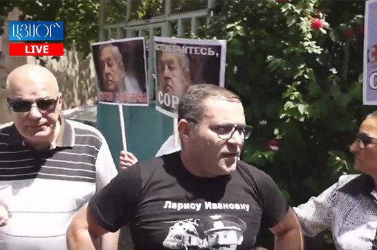 VETO movement conducts protest action in front of “Soros” office