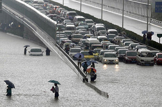 В Китае пять человек стали жертвами проливных дождей