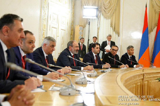Давид Папазян уточнил, в каком статусе он присутствовал на официальной встрече между премьер-министром Армении и президентом России
