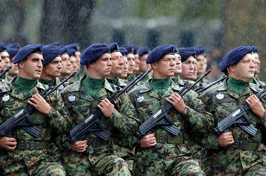 Сербия готова ввести войска в Косово