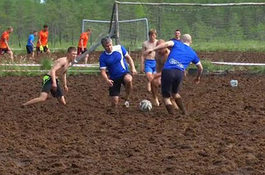 Ռուսաստանում խաղարկել են ճահճային ֆուտբոլի գավաթը (Տեսանյութ)