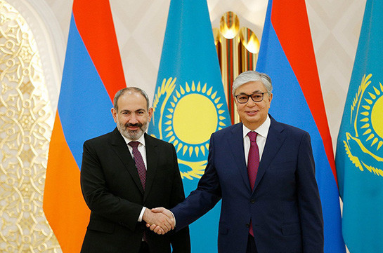 Armenia’s PM holds phone conversation with Kazakh president