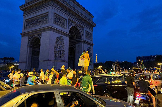 Ալժիրի հավաքականի երկրպագուները Փարիզում անկարգություններ են հրահրել