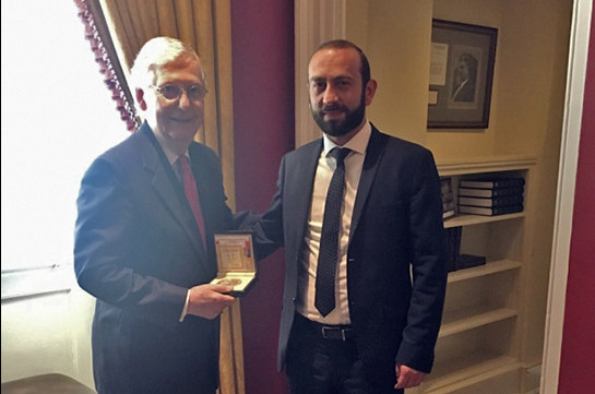 Арарат Мирзоян встретился с лидером республиканского большинства в Сенате США Митчем МакКоннеллом
