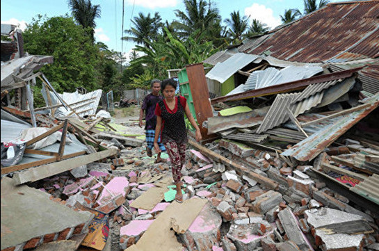 Число погибших при землетрясении в Индонезии выросло до шести человек