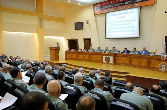 В административном комплексе Минобороны Армении состоялось заседание коллегии при министре обороны