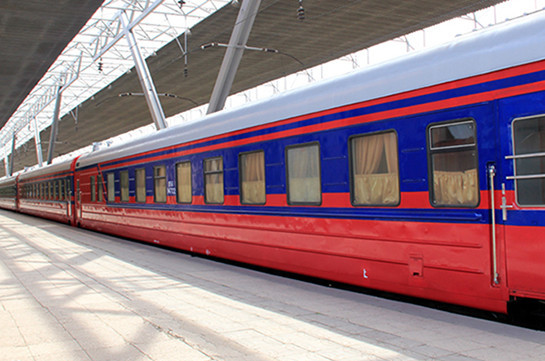 Поезд Батуми-Ереван насмерть сбил туриста