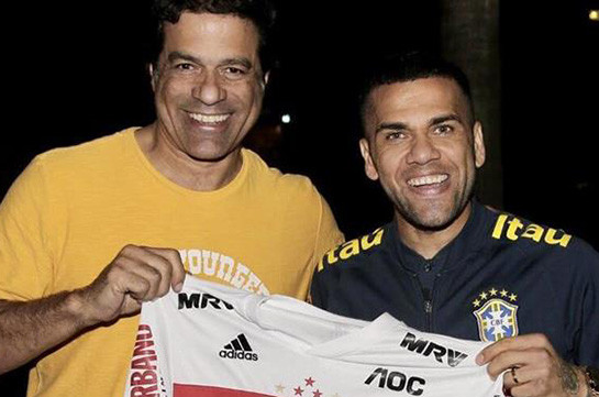 Дани Алвес подписал контракт с «Сан-Паулу» на 3,5 года