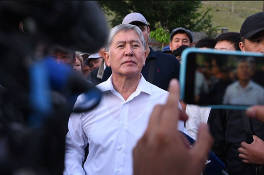 Атамбаев заявил о намерении провести митинг в Бишкеке