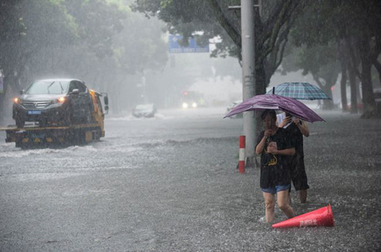 Typhoon Lekima: 13 dead and a million evacuated in China