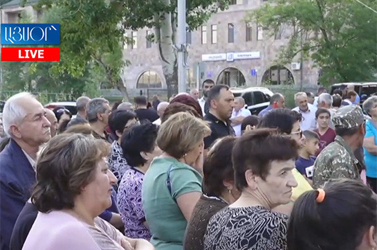 Residents of Jermuk address letter to PM, demand meeting with him
