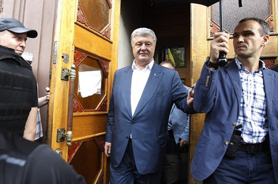Суд в Киеве обязал возбудить дело против Порошенко и Климкина