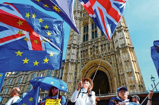 Лондон намерен увеличить интенсивность переговоров по Brexit