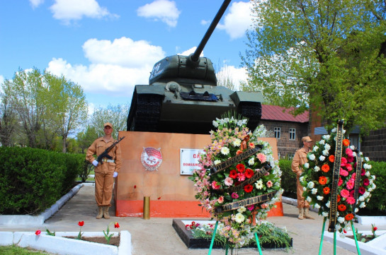 В Армении военнослужащие ЮВО отпраздновали День танкиста